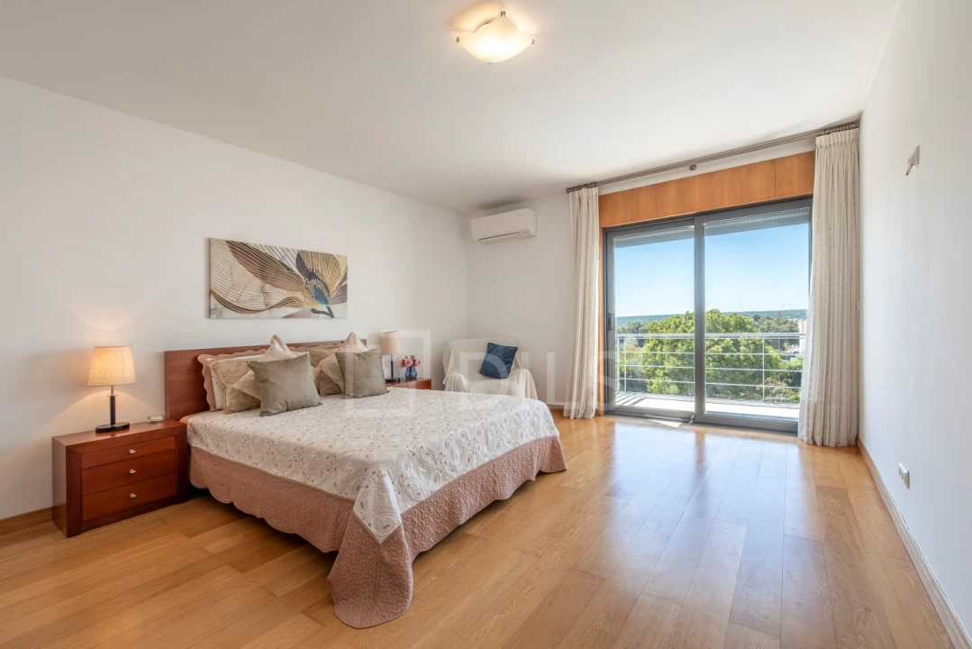 Moradia T4 para Venda em Santa Maria do Castelo e Santiago e Santa Susana Foto 21