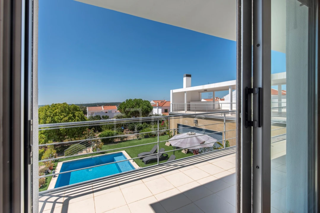 Moradia T4 para Venda em Santa Maria do Castelo e Santiago e Santa Susana Foto 22