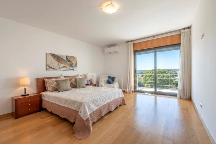 Moradia T4 para Venda em Santa Maria do Castelo e Santiago e Santa Susana Foto 21