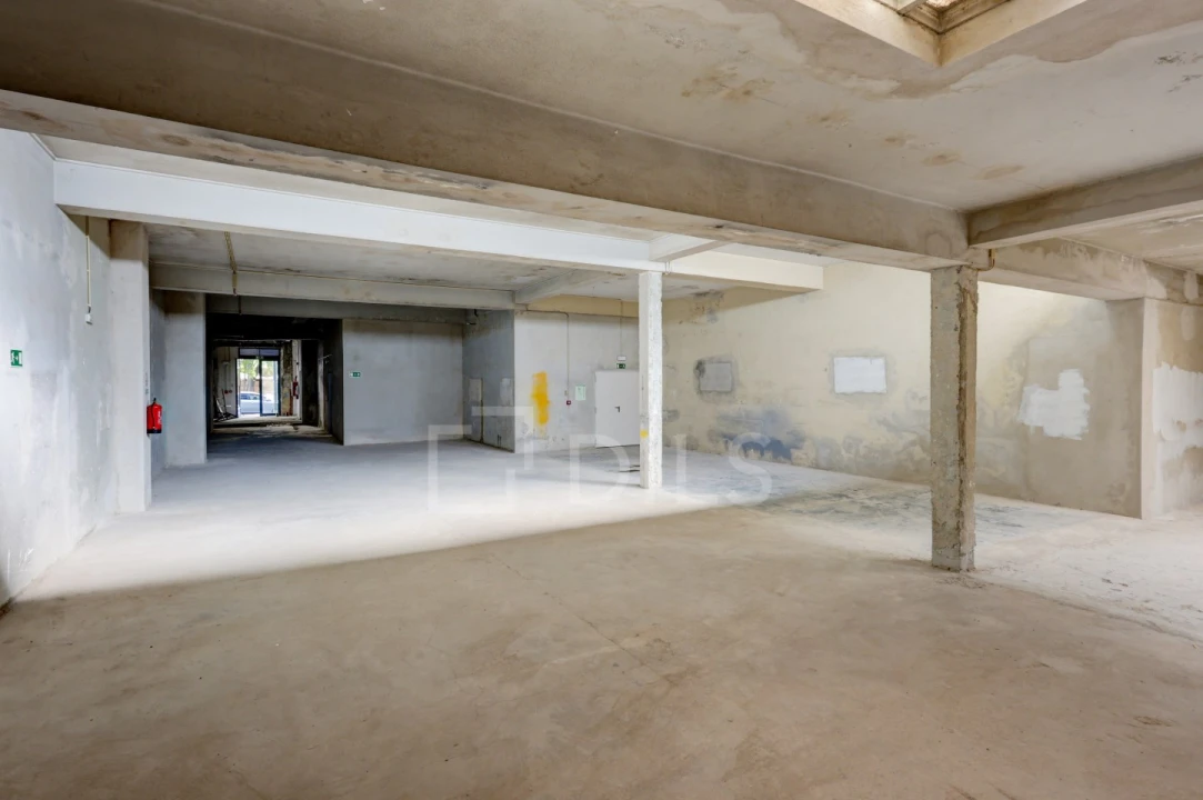 Loja para Arrendamento em Avenidas Novas Foto 6