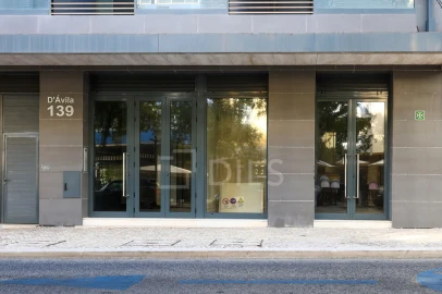 Loja para Arrendamento em Avenidas Novas