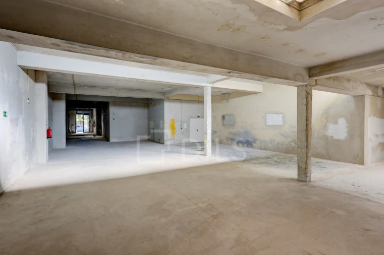 Loja para Arrendamento em Avenidas Novas Foto 6