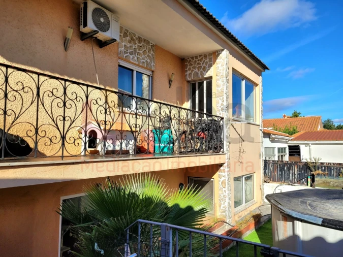 Moradia T3 para Venda em Amora Foto 36