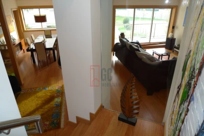Apartamento T3 para Venda em Lordelo do Ouro e Massarelos