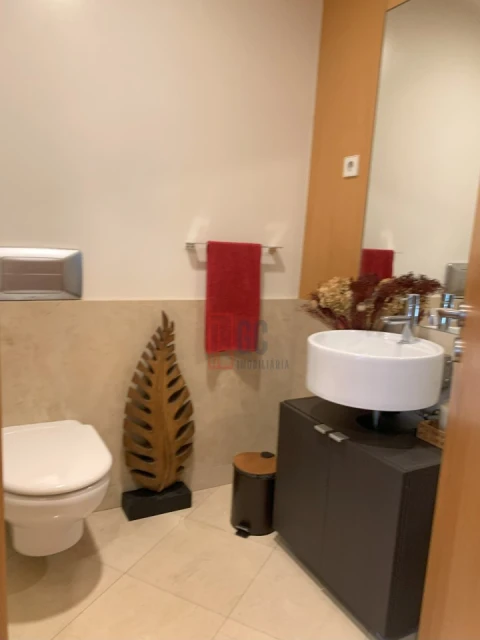 Apartamento T3 para Venda em Lordelo do Ouro e Massarelos