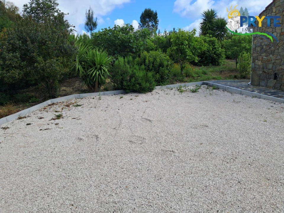 Moradia T2 para Venda em Cabeçudo Foto 7