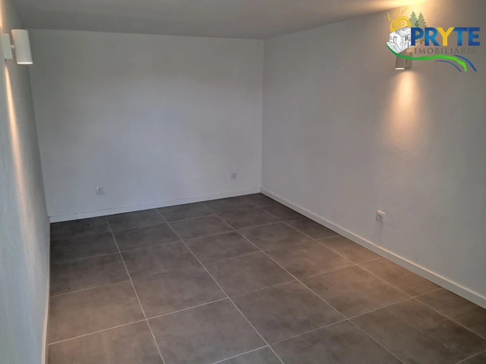 Moradia T2 para Venda em Cabeçudo Foto 20