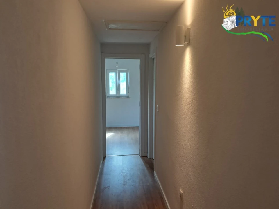 Moradia T2 para Venda em Cabeçudo Foto 23