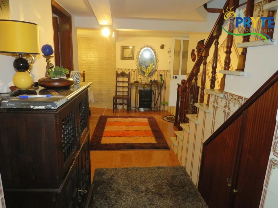 Moradia T4 para Venda em Alvares Foto 10