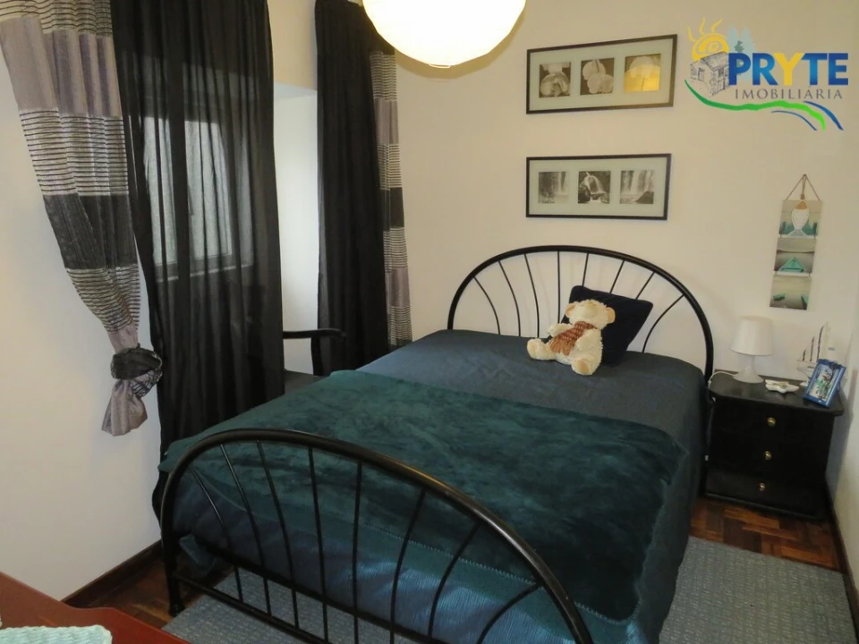 Moradia T4 para Venda em Alvares Foto 22