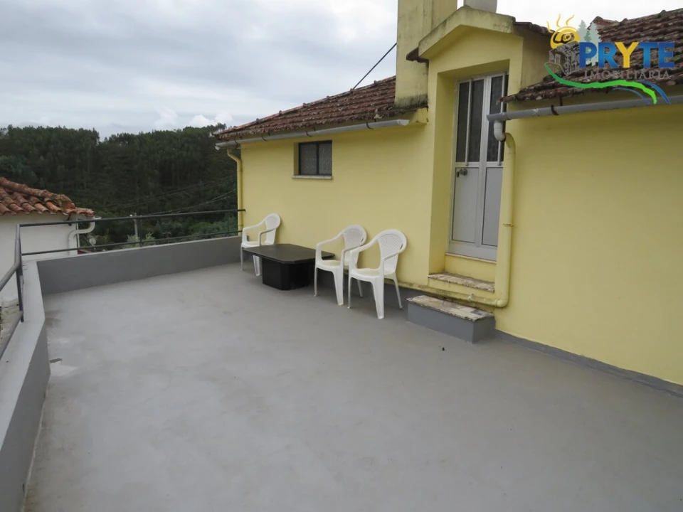 Moradia T4 para Venda em Alvares Foto 27