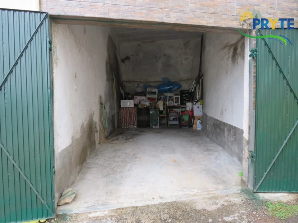 Moradia T4 para Venda em Alvares Foto 30