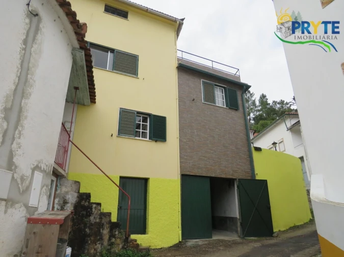 Moradia T4 para Venda em Alvares Foto 2