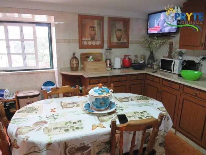 Moradia T4 para Venda em Alvares Foto 11