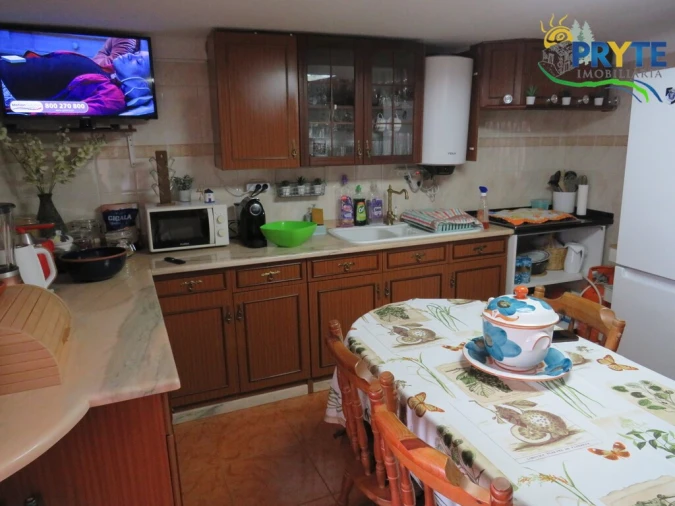 Moradia T4 para Venda em Alvares Foto 12