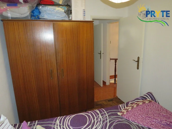 Moradia T4 para Venda em Alvares Foto 19