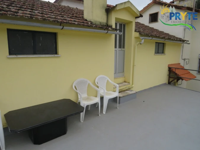 Moradia T4 para Venda em Alvares Foto 26