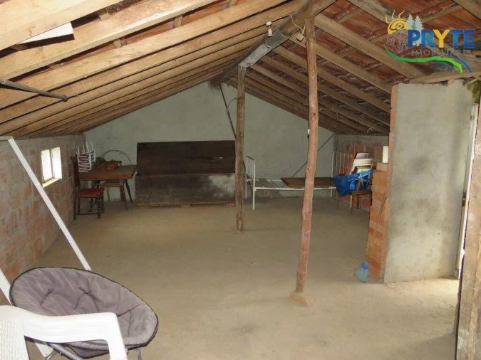 Moradia T4 para Venda em Alvares Foto 29