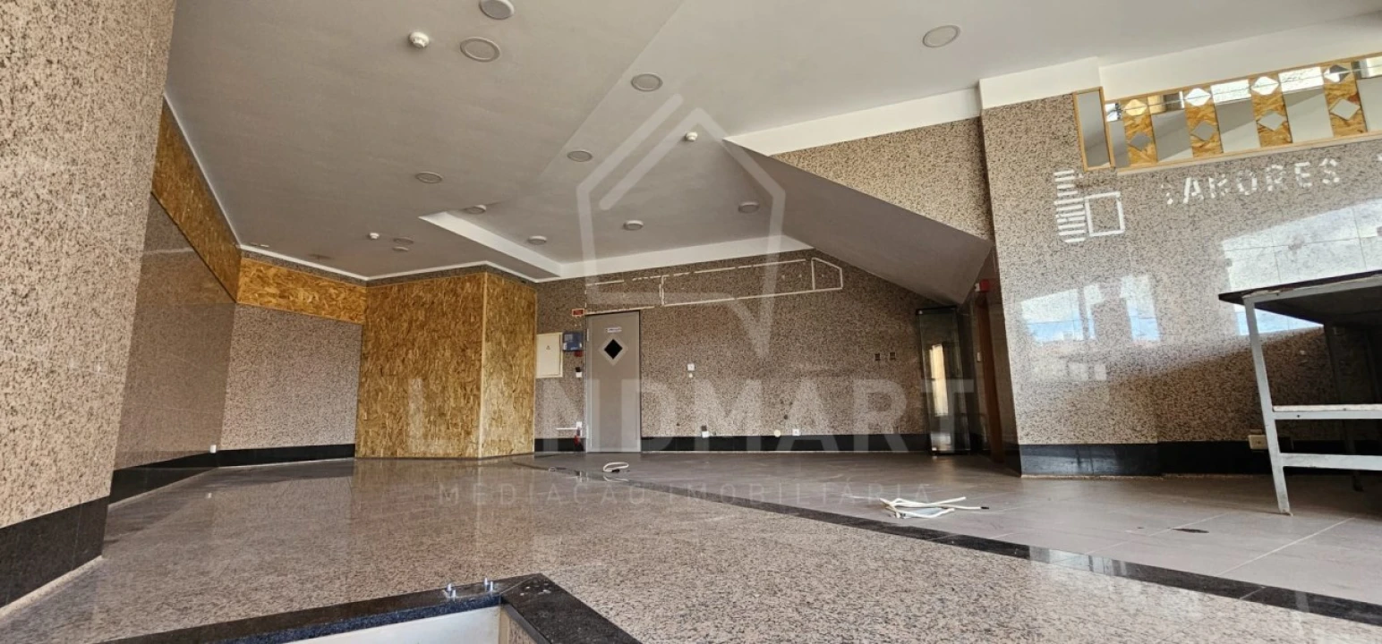 Loja para Arrendamento em Benedita Foto 3