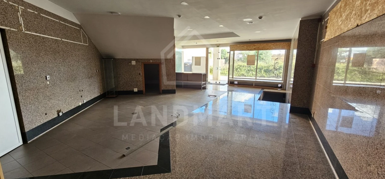 Loja para Arrendamento em Benedita Foto 5