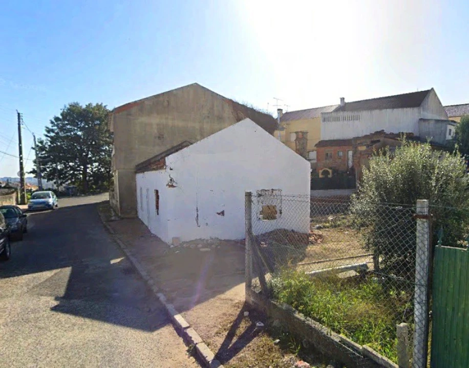 Moradia T2 para Venda em Ramada e Caneças Foto 7