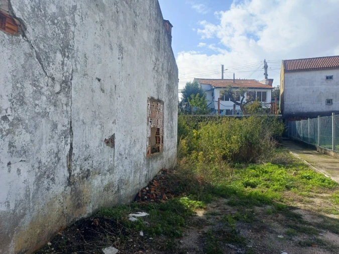 Moradia T2 para Venda em Ramada e Caneças Foto 4