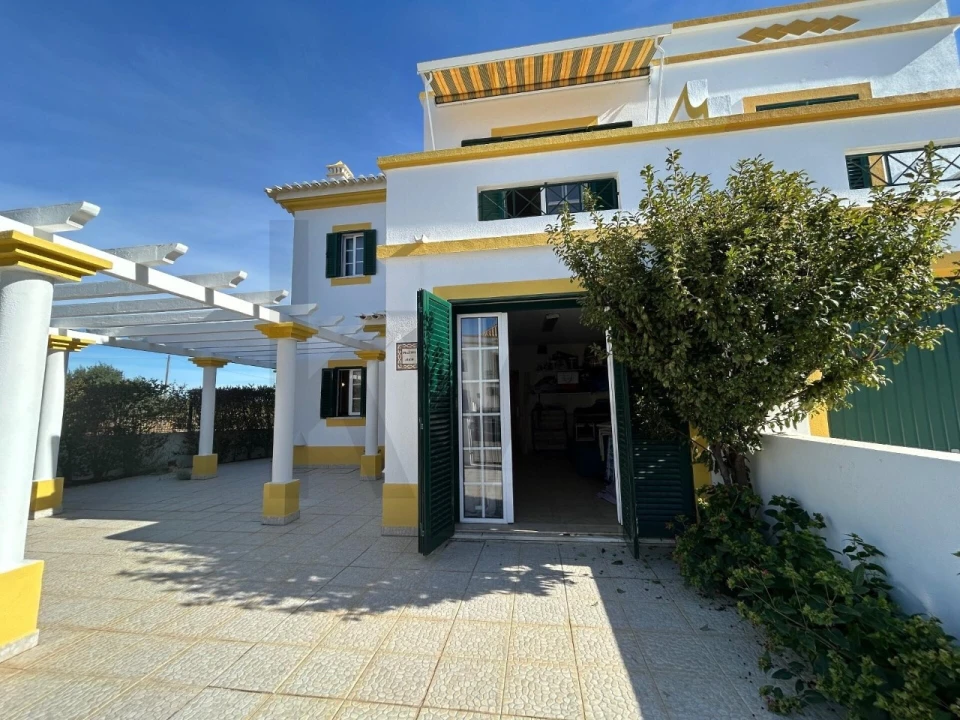 Moradia T3 para Venda em Monte Gordo Foto 3