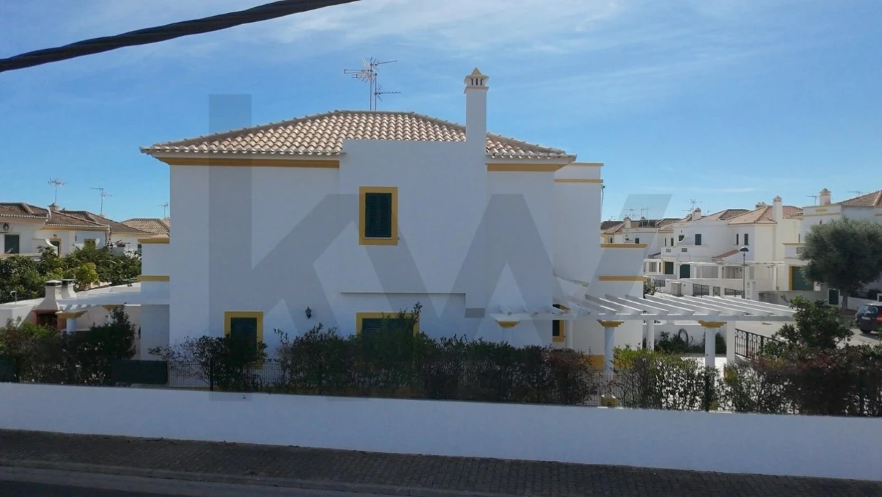 Moradia T3 para Venda em Monte Gordo Foto 33