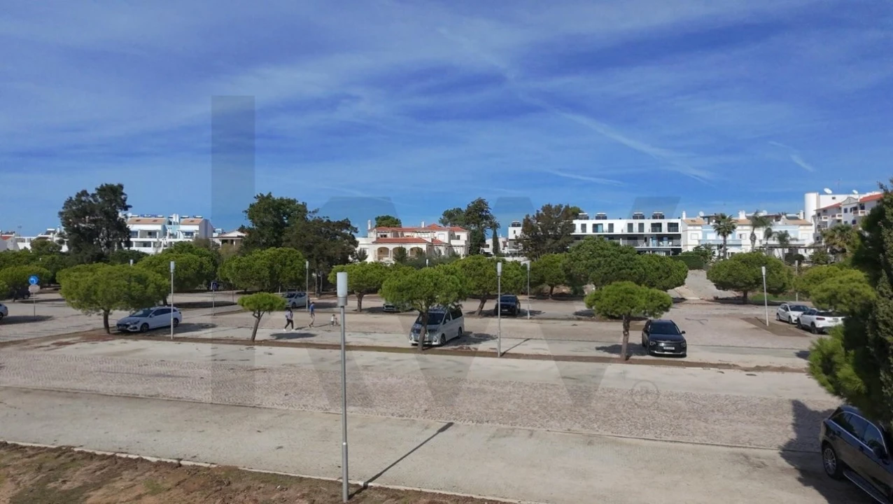 Moradia T3 para Venda em Monte Gordo Foto 40