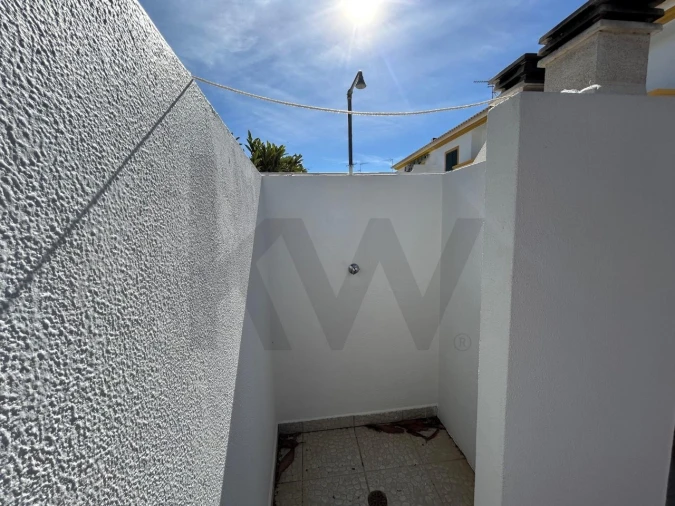 Moradia T3 para Venda em Monte Gordo Foto 24