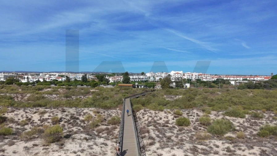 Moradia T3 para Venda em Monte Gordo Foto 29