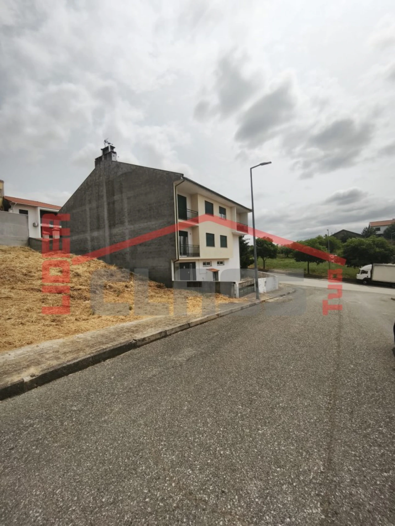 Terreno para Venda em Macedo de Cavaleiros Foto 4