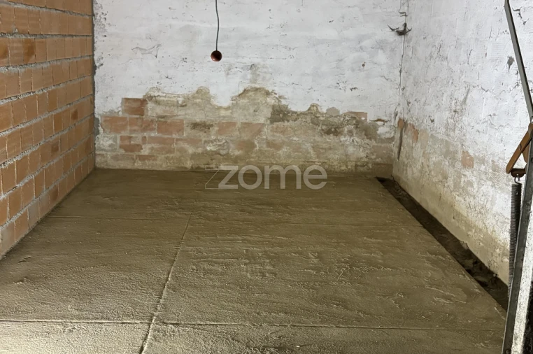 Garagem para Arrendamento em Arco de Baúlhe e Vila Nune Foto 5