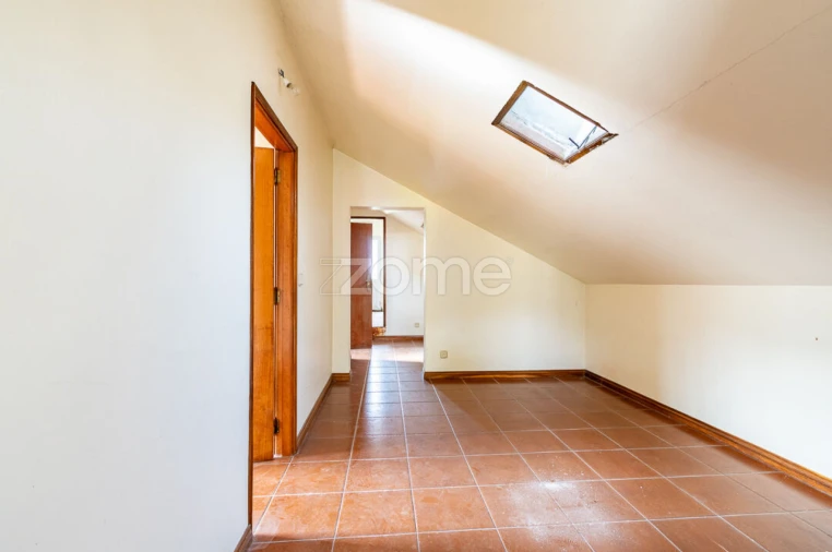 Quinta T10 para Venda em Vila e Roussas Foto 48