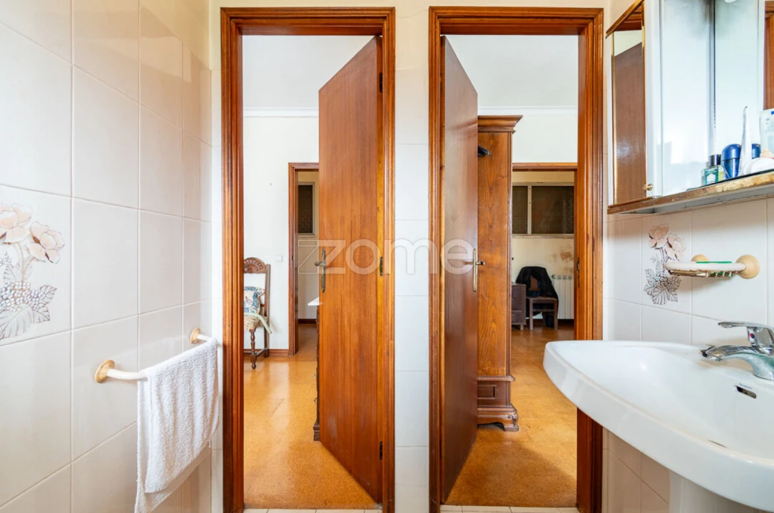 Quinta T10 para Venda em Vila e Roussas Foto 39