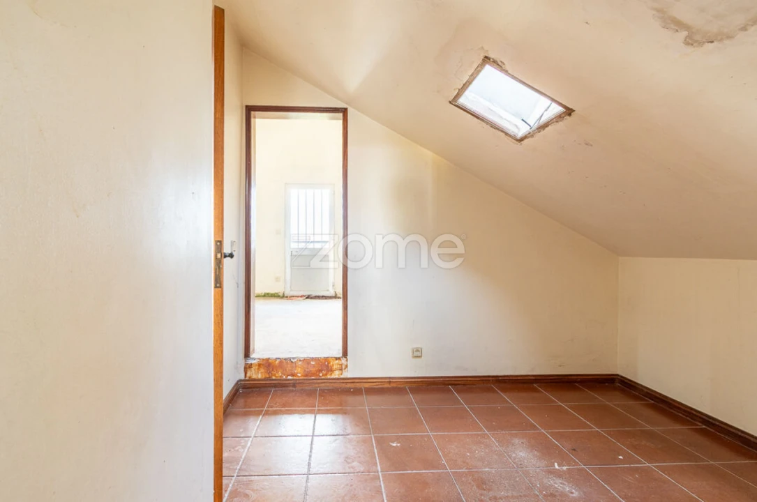 Quinta T10 para Venda em Vila e Roussas Foto 52