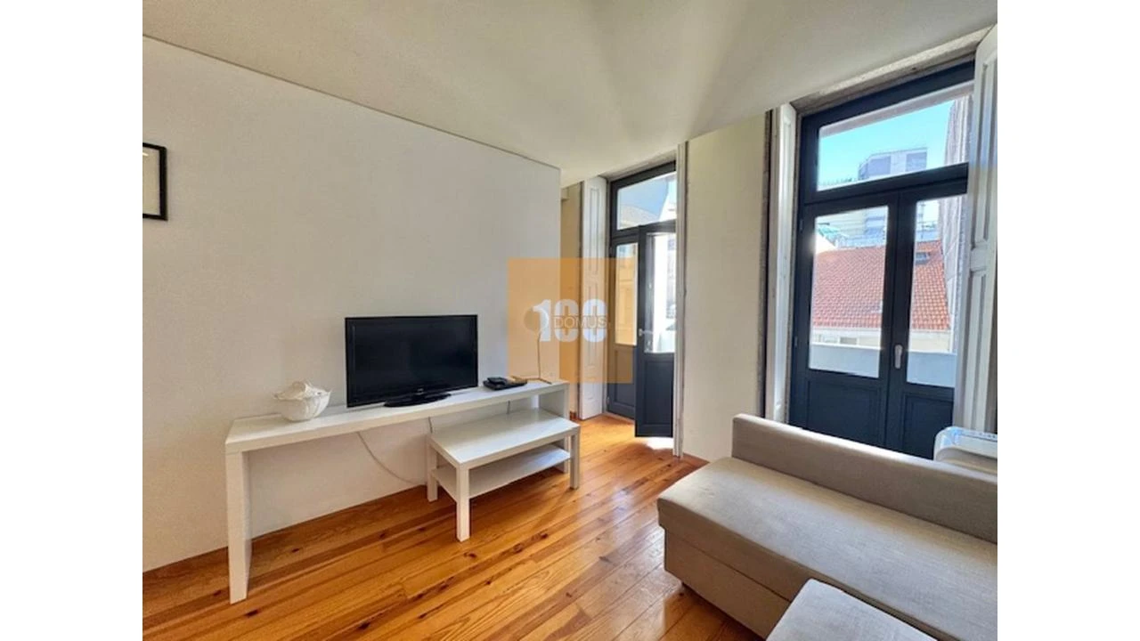 Apartamento T1 para Venda em Cedofeita, Santo Ildefonso, Sé, Miragaia, São Nicolau e Vitória Foto 13