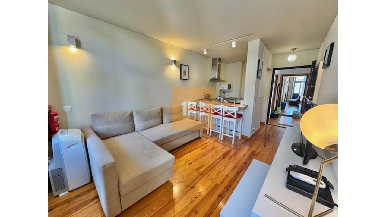 Apartamento T1 para Venda em Cedofeita, Santo Ildefonso, Sé, Miragaia, São Nicolau e Vitória Foto 1