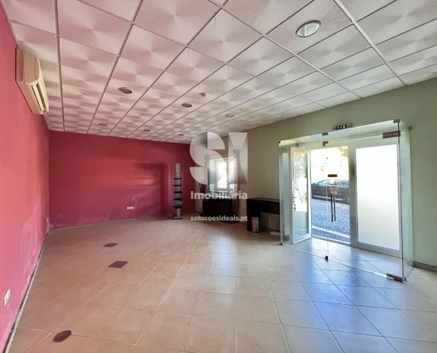 Negócio para Venda em Sabrosa Foto 9