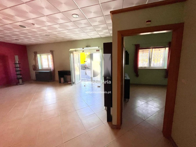 Negócio para Venda em Sabrosa Foto 7