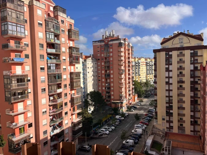 Apartamento T2 para Venda em Algueirão-Mem Martins Foto 17