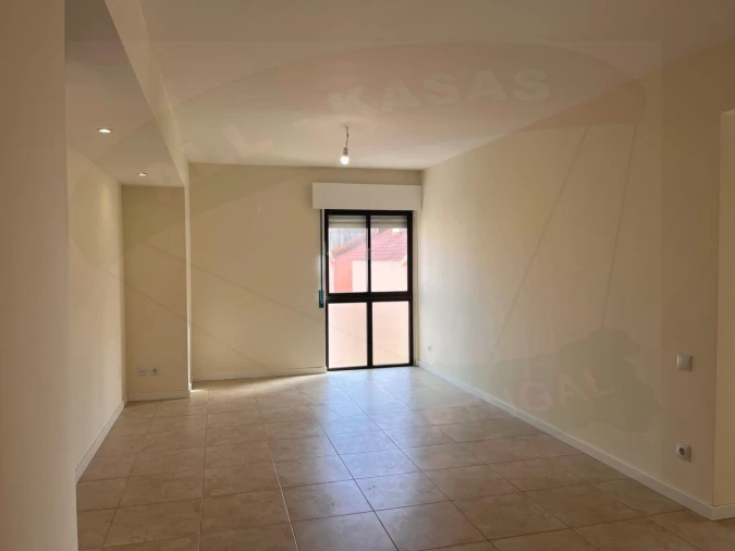 Apartamento T2 para Venda em Algueirão-Mem Martins Foto 14