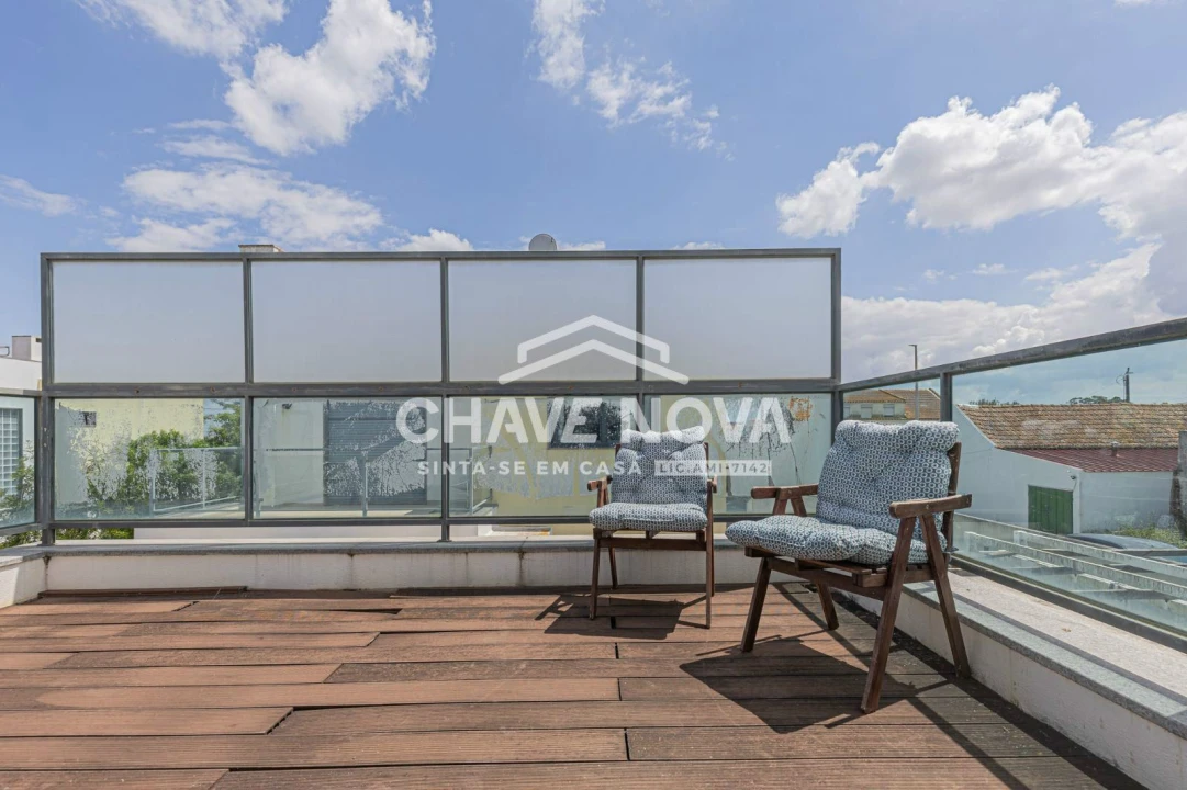 Moradia T4 para Venda em Santo Antonio da Charneca Foto 8