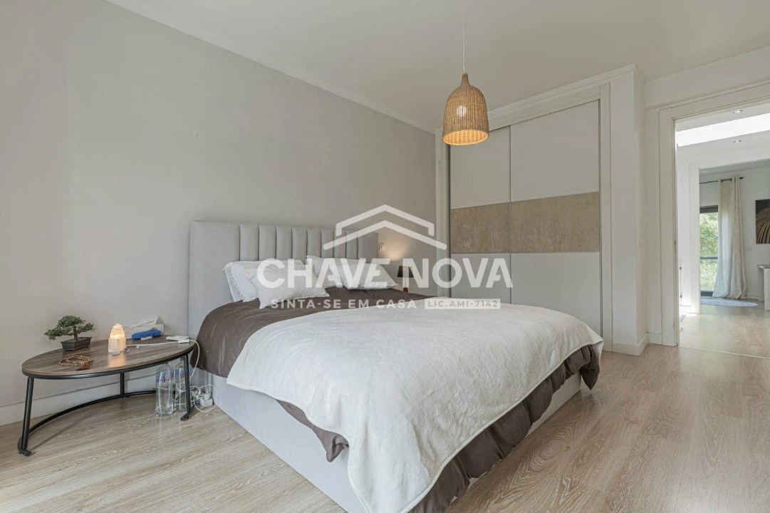 Moradia T4 para Venda em Santo Antonio da Charneca Foto 10