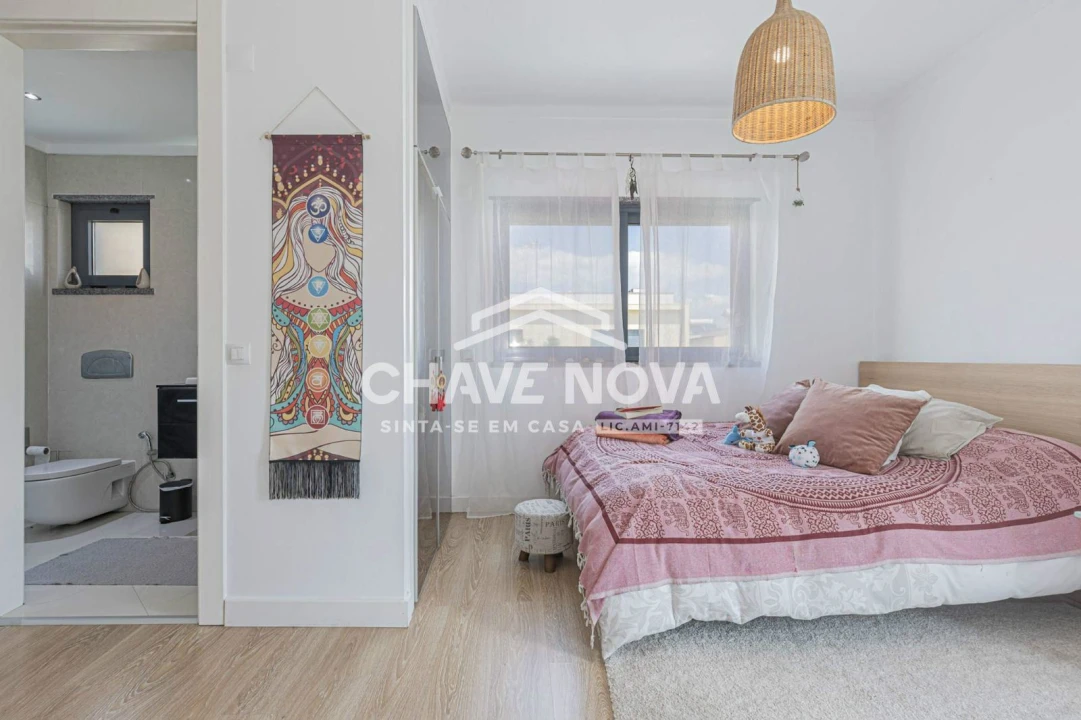 Moradia T4 para Venda em Santo Antonio da Charneca Foto 13