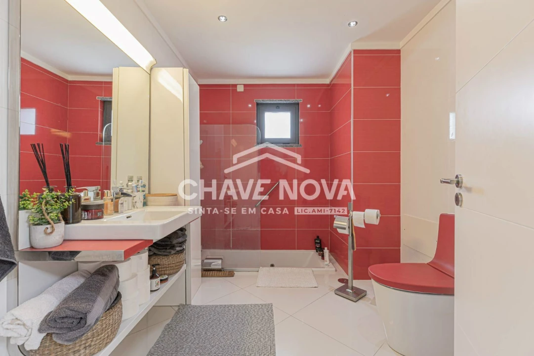 Moradia T4 para Venda em Santo Antonio da Charneca Foto 14