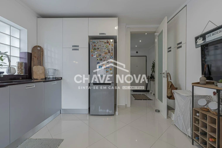 Moradia T4 para Venda em Santo Antonio da Charneca Foto 5