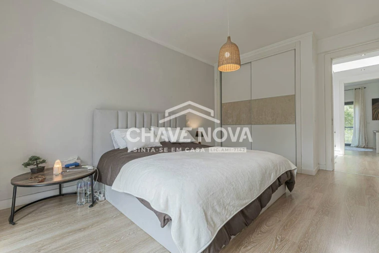 Moradia T4 para Venda em Santo Antonio da Charneca Foto 10