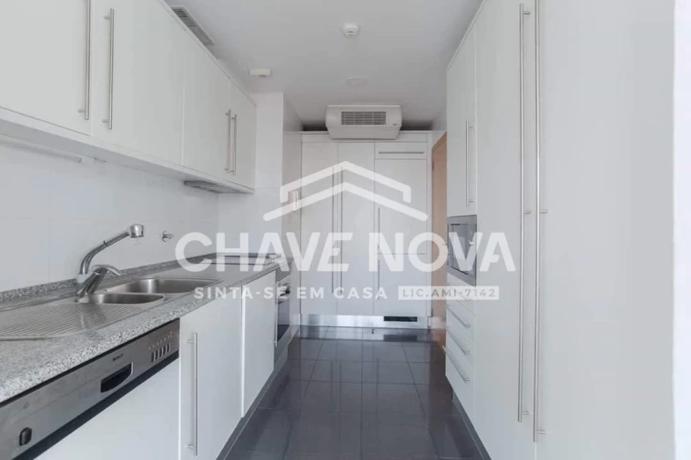 Apartamento T2 para Venda em Parque das Nações Foto 3