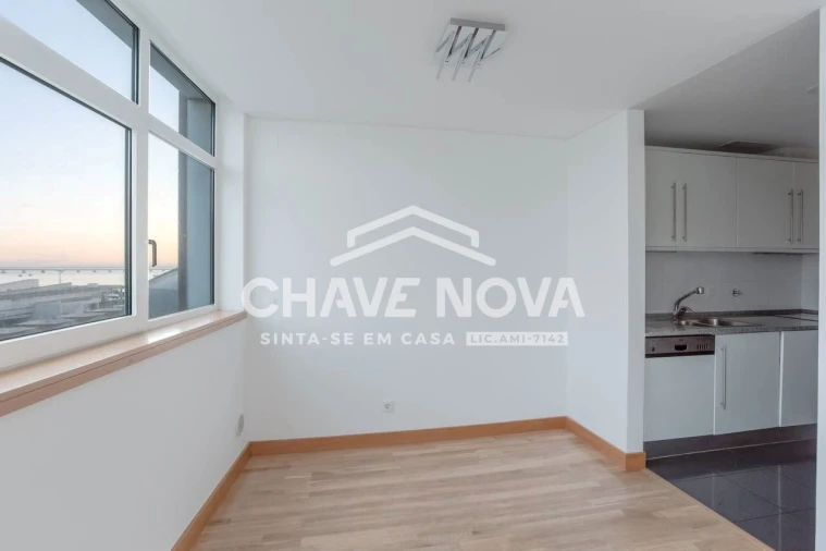 Apartamento T2 para Venda em Parque das Nações Foto 5